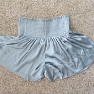 Natural Life shorts L/XL